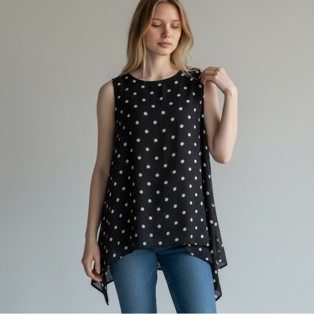 Peter Nygard Ladies sleeveless black with white polkadot shirt size 12 NWOT